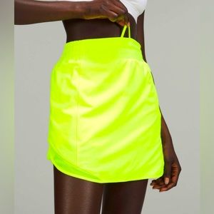 Lululemon Hotty Hot HR Size 6 Long